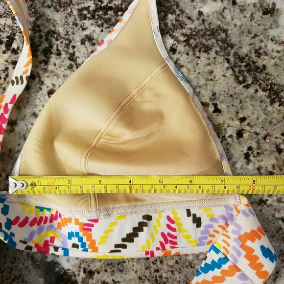 🔥🎉HOST PICK🎉🔥 Victoria's Secret Bikini Top - Picture 3 of 5